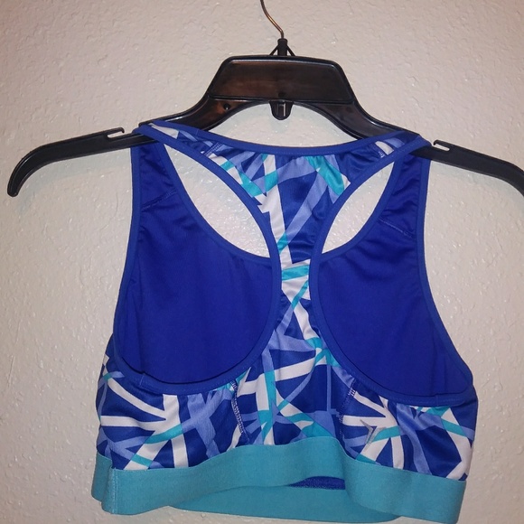 Old Navy Active Sports Bra - Picture 2 of 7